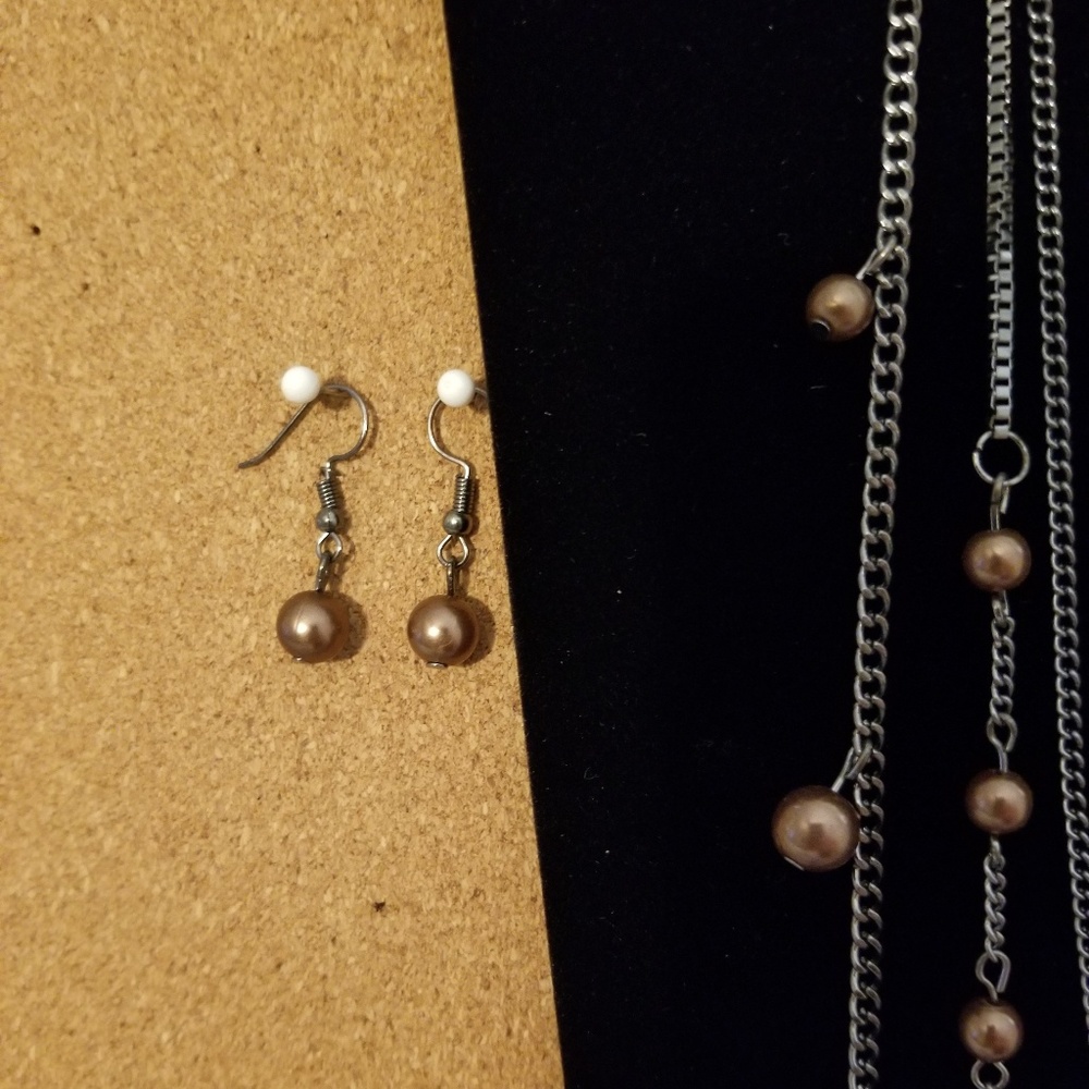 Set! Necklace and earrings.
